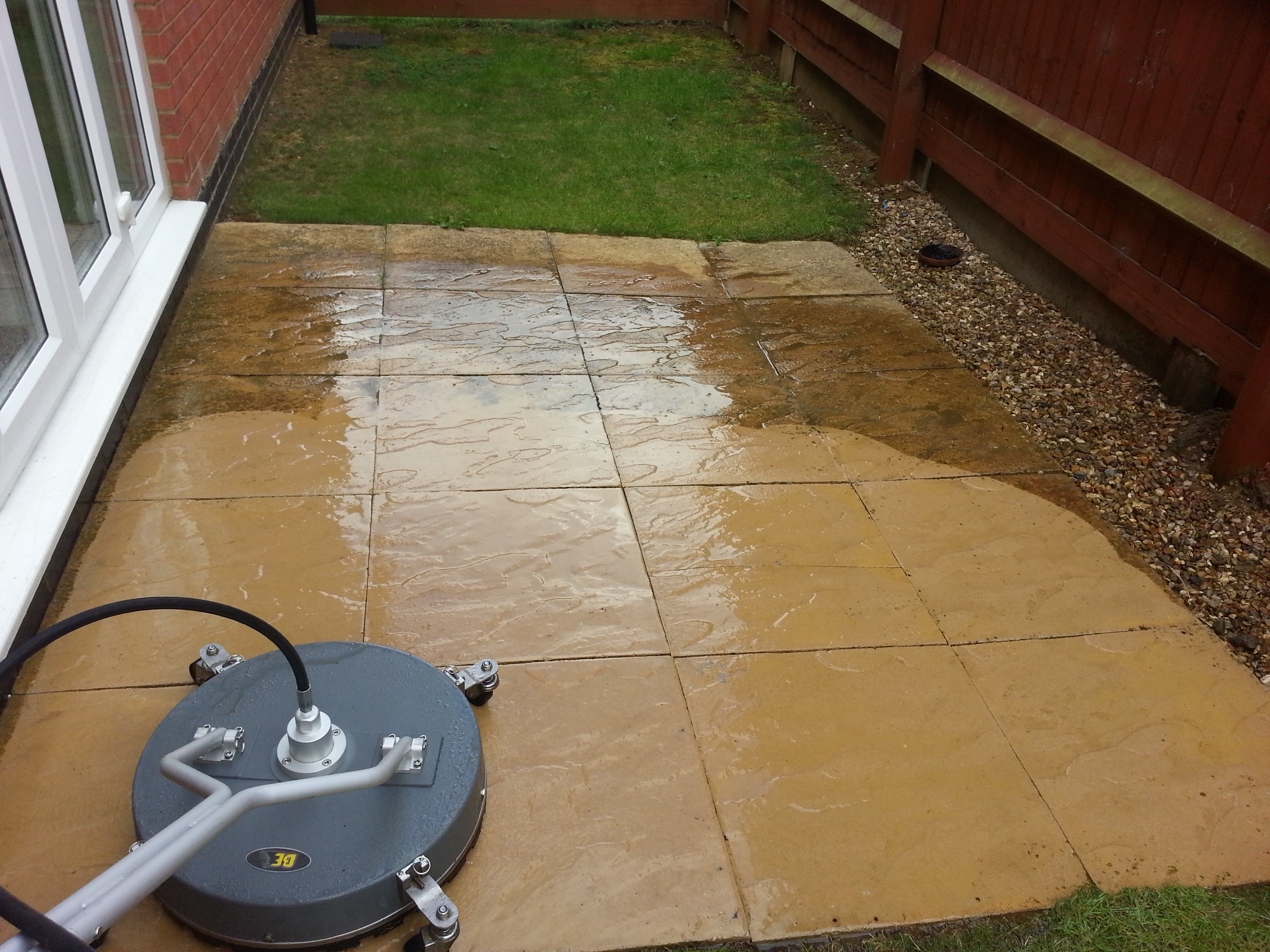 Patio pressure washing Northampton